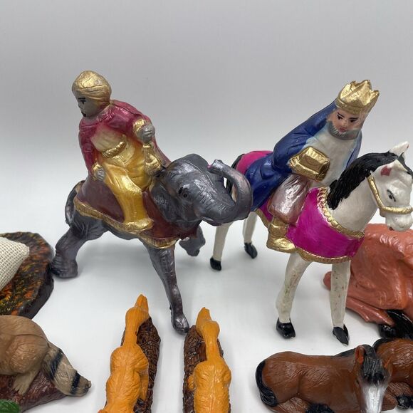 Vintage Celluloid Animals, People & River Pieces Large Lot Of 40 Some Duplicates - Picture 4 of 16